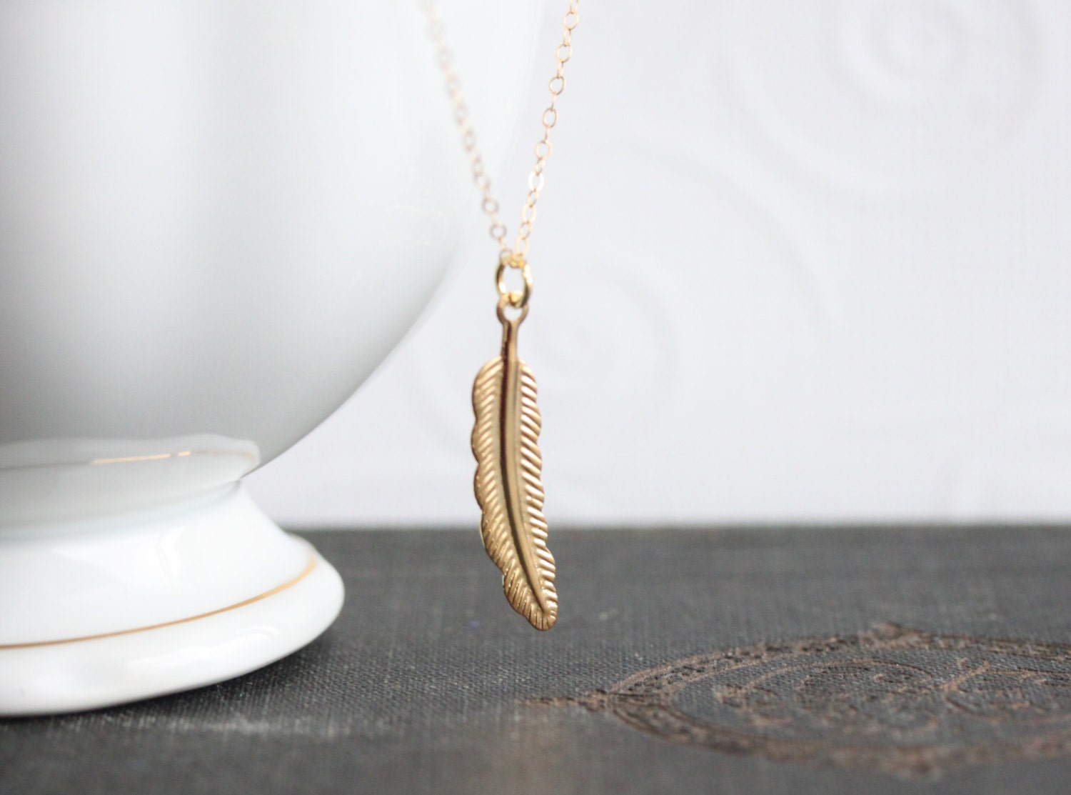 https://wwwetsycom/listing/38928090/gold-leaf-necklace-small-gold-leaf-charm