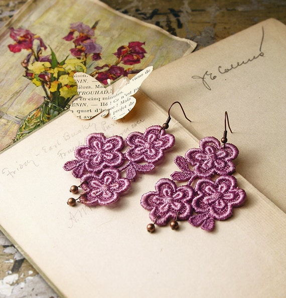 lace earrings - ELOISE - pale purple - dangle earrings - prom - floral -easter