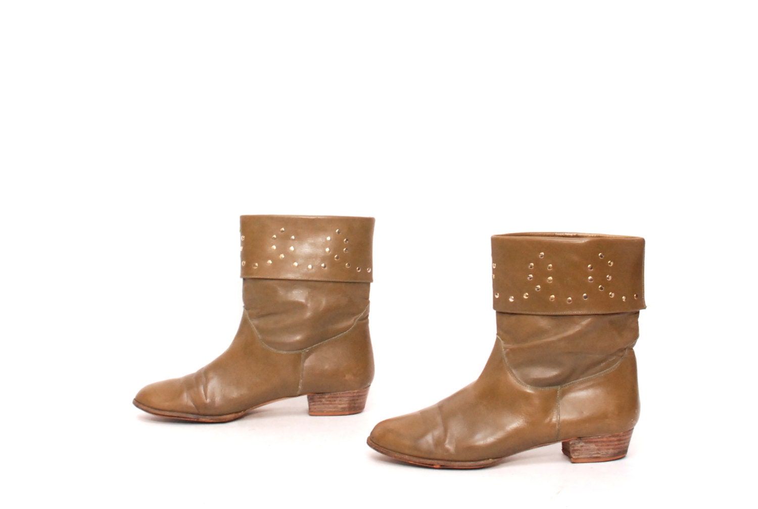 size 8 STUDDED olive leather 80s CUFFED slip on ankle boots