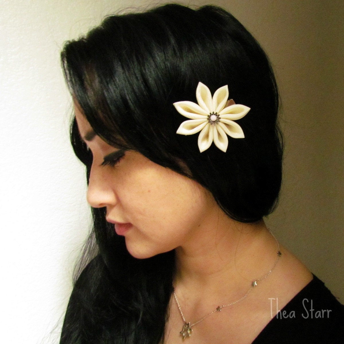 Kanzashi Fabric Flower Clip - Simple Bloom