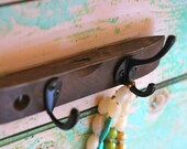 Small Wooden Level Hook Rack