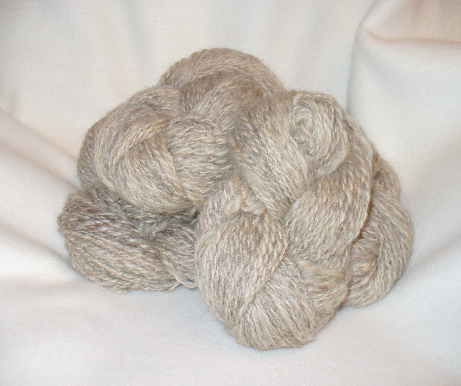 Handspun Wool Yarn - Natural Silvery Color