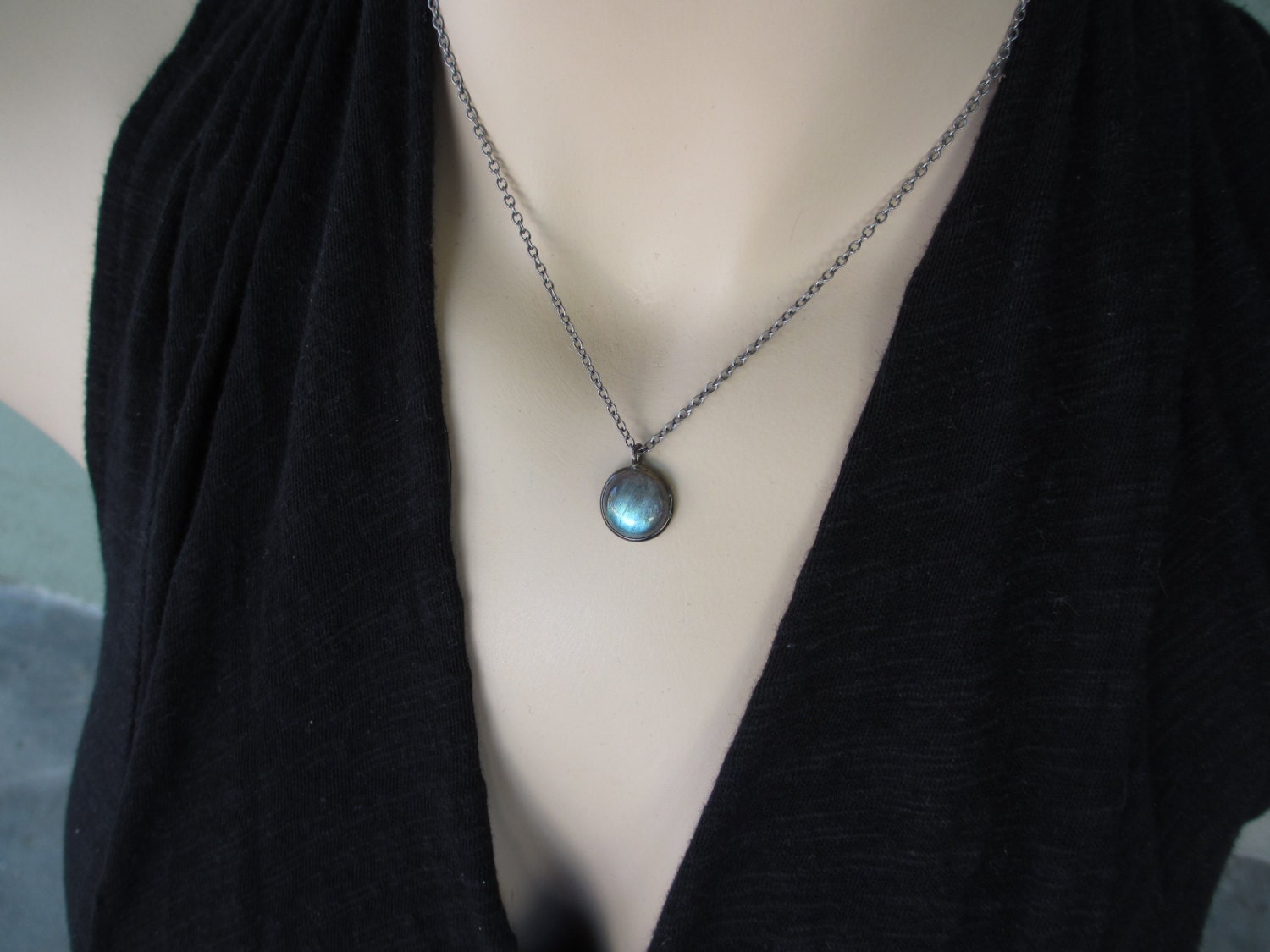 Labradorite Necklace, Blue Green,Green Labradorite, Oxidized Silver, Sterling Silver, Round, Irisjewelrydesign