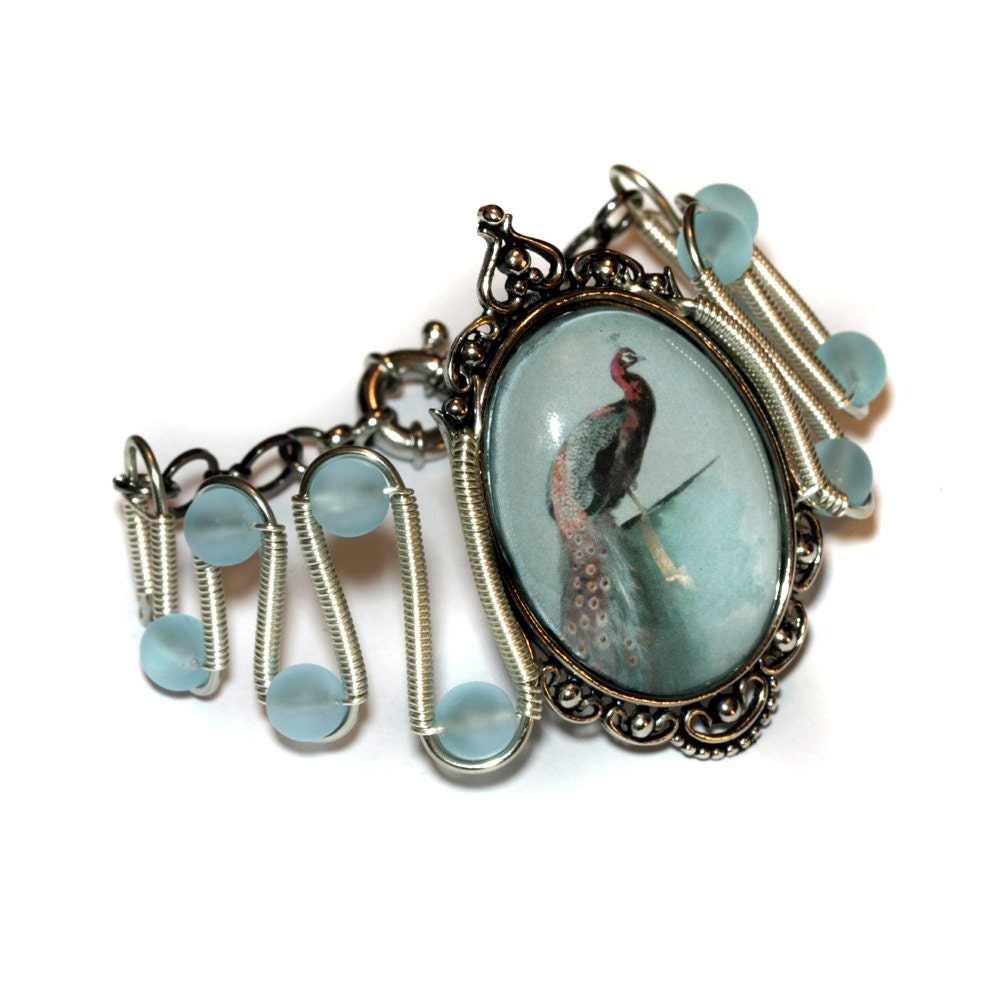 Neo Victorian Jewelry - Bracelet - Light Blue Peacock Cameo - Silver Tone