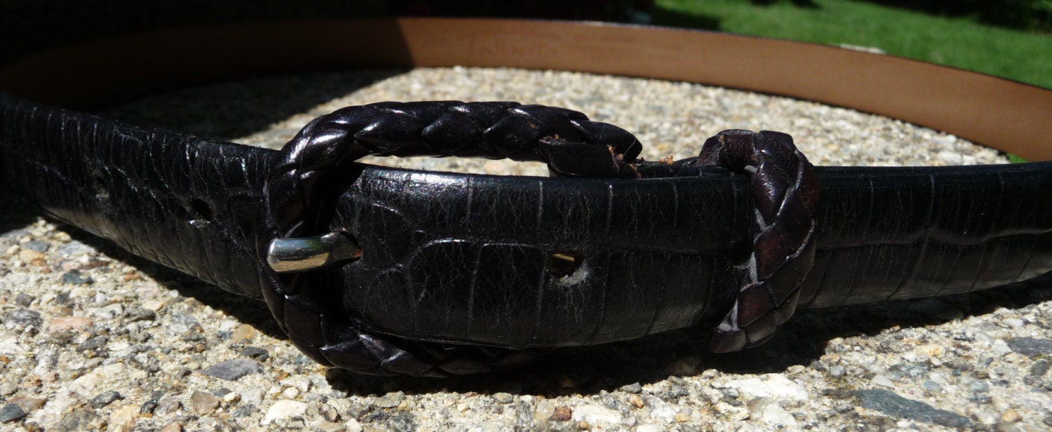 narrow Black Leather Belt - Mock Croc Design - Genuine Leather - Designer Talbots - Embossed Alligator - Vinitage Womens Skinny - Italy Made