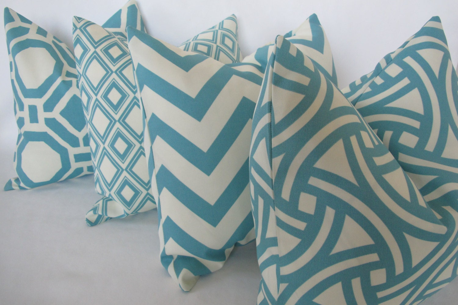 Free US shipping-Set of four Indoor/Outdoor Decorative Designer Pillow Covers-18x18 inch-The Hampton Collection-Pool