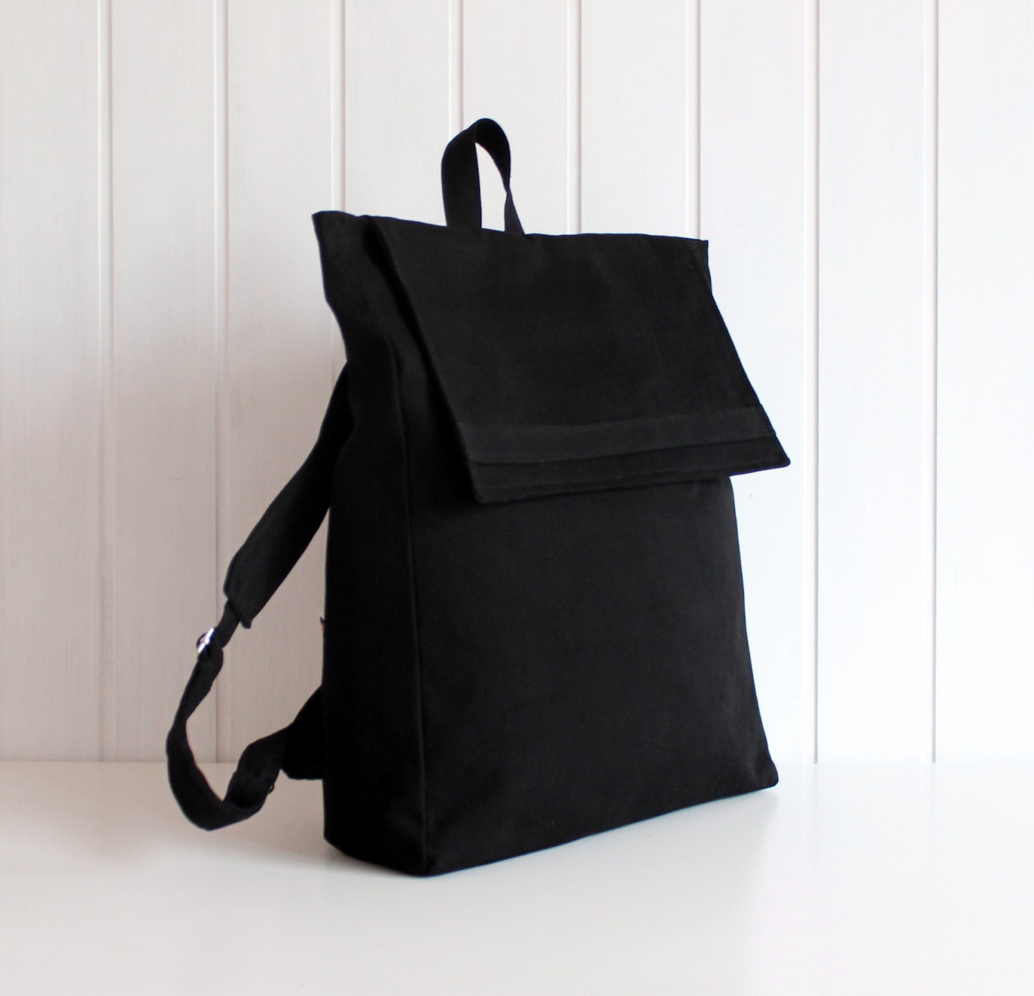 2013 Backpack bag in Black / Unisex / Men / Laptop Bag / Diaper Bag / Travel Trip Bag / Weekender Bag / Large / Globe