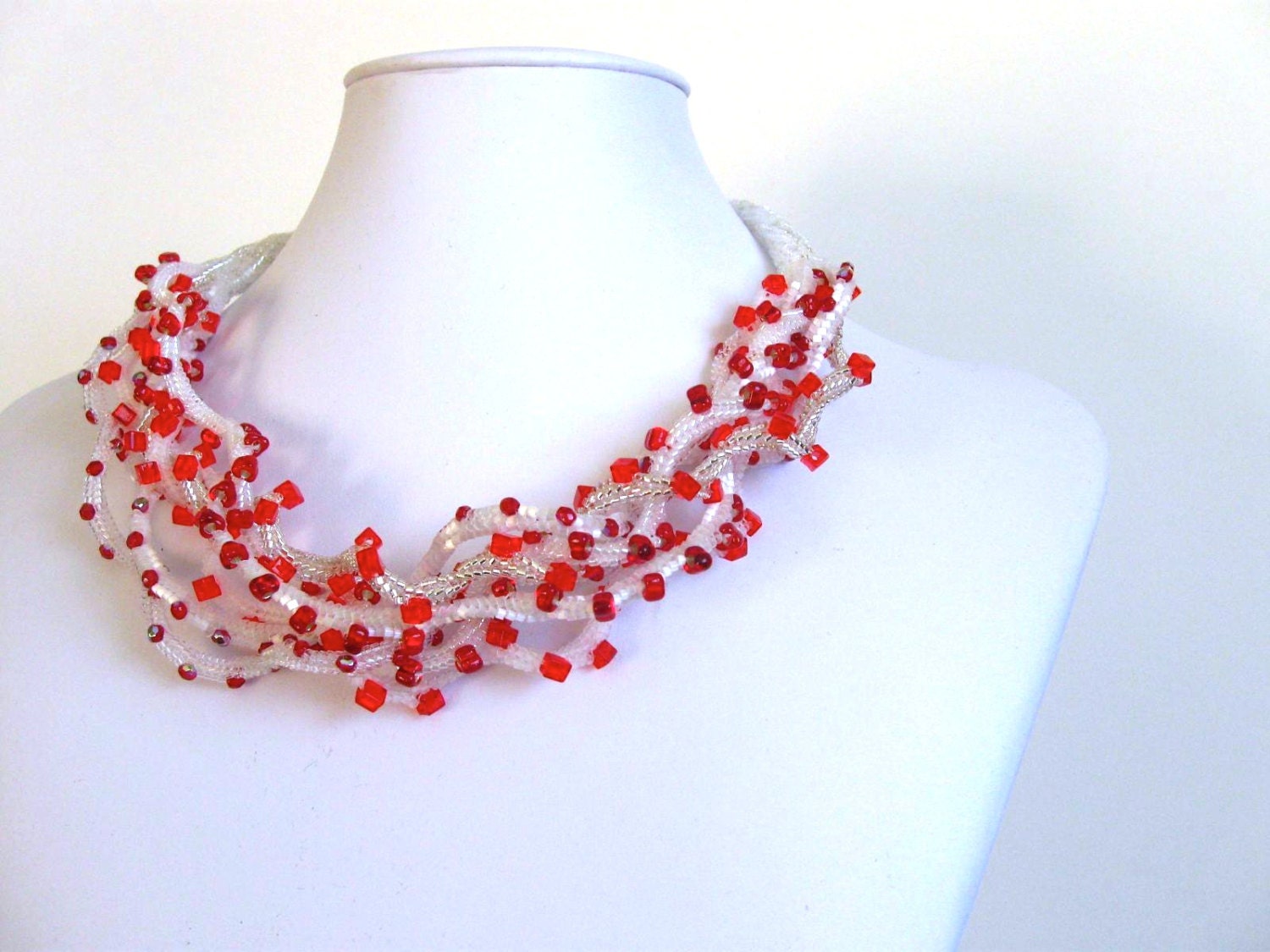 Peppermint Curls Beadwoven Necklace