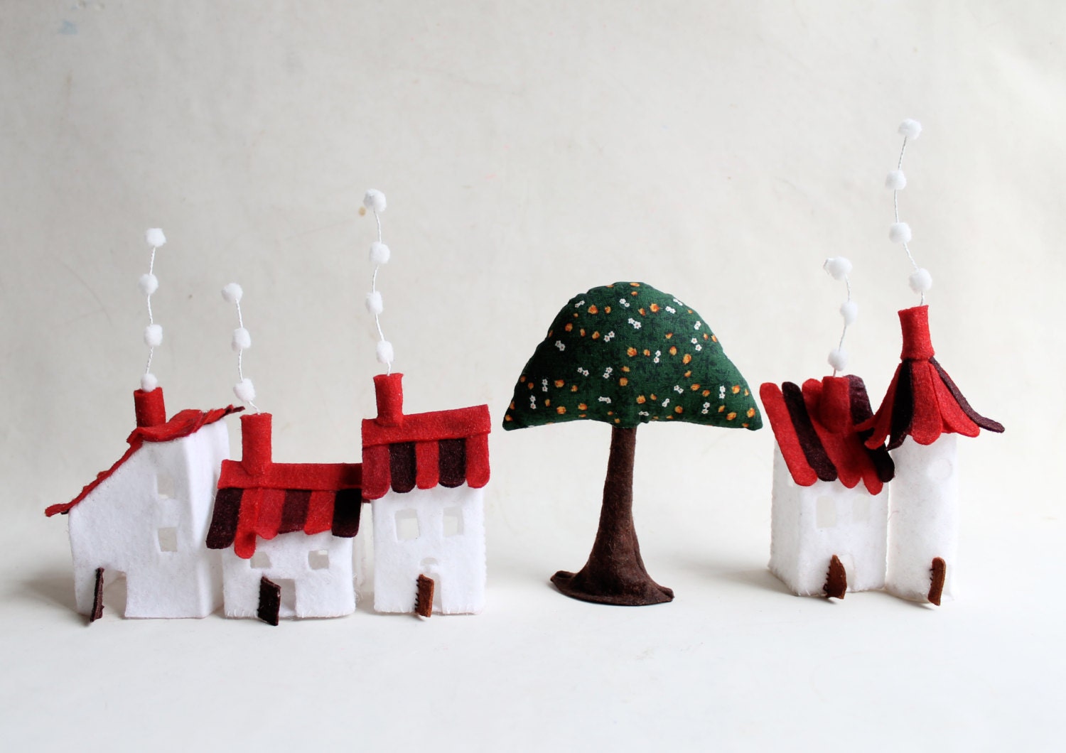 Miniature felt houses with tree, Home decor. Textil art.