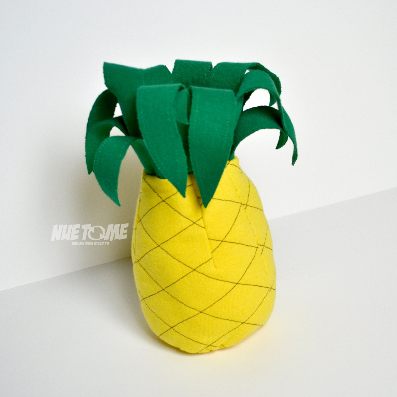 Recycled Tshirt Food - Pineapple (NUE042613-5)