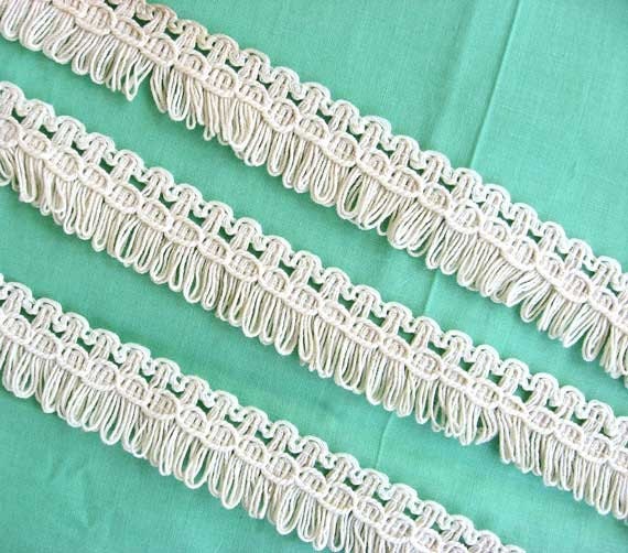 4 Yards of 1 Inch Wide 1940's Vintage Natural White Color Cotton Fringe Loop Trim, Old Store Stock