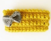 Kawaii crochet - Mustard yellow with knit grey gray bow - coin purse - mini wallet