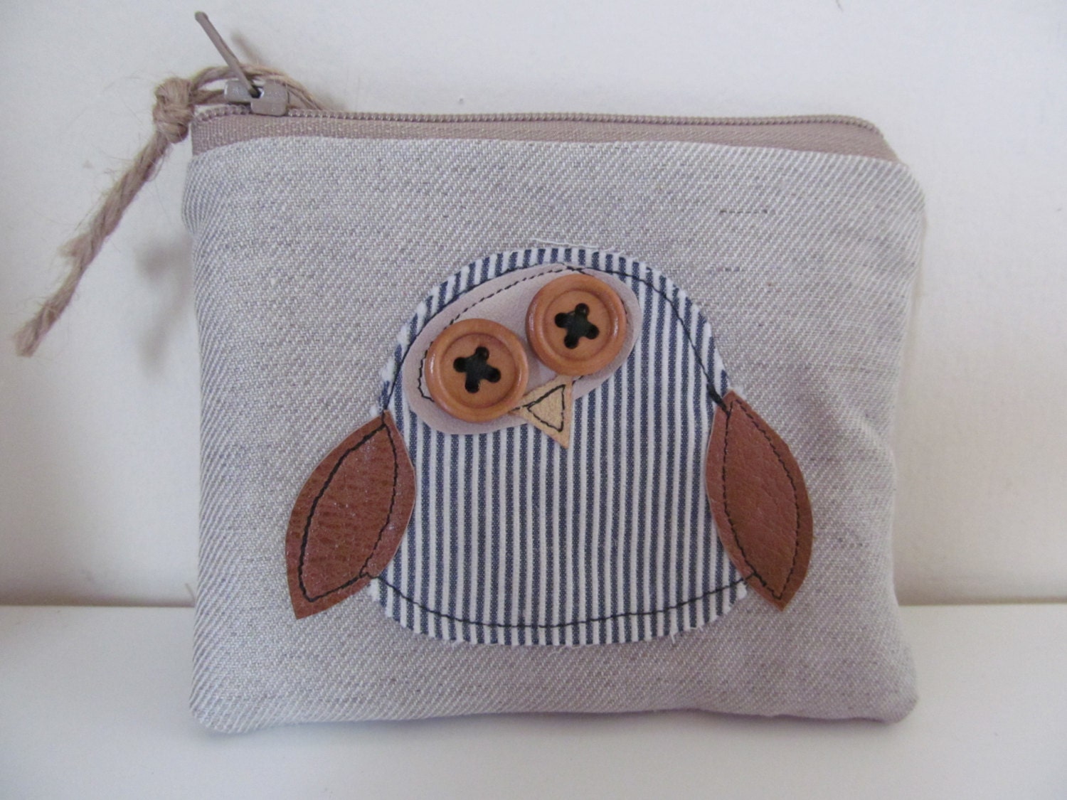Handmade nautical owl applique coin purse pouch in natural linen