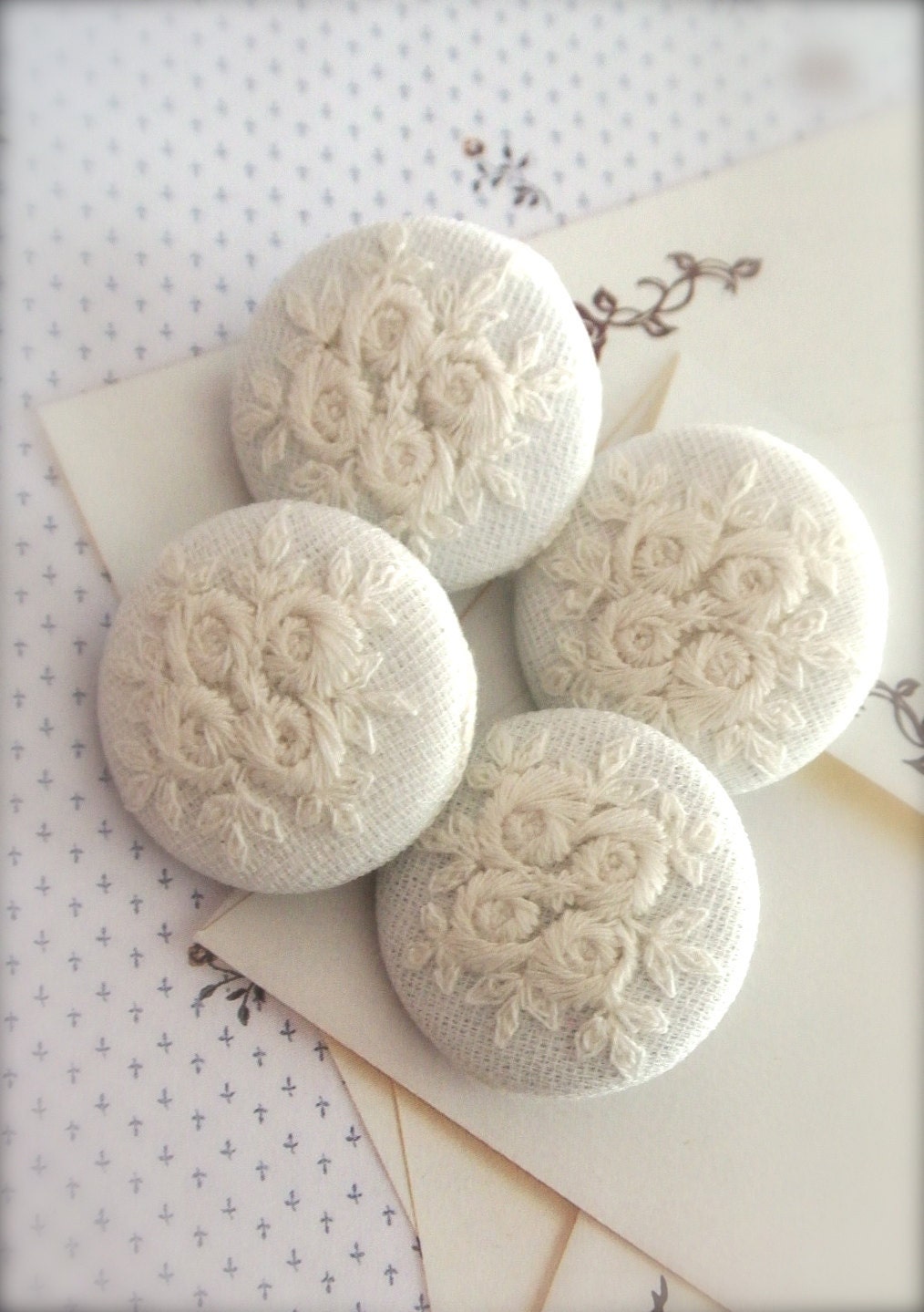 Handmade Fabric Buttons - Retro Large White Cream Flower Floral Lace Handmade Cloth Fabric Buttons 1.25 Inch 4's