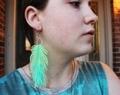 Elegant Glowplant Earring - Seafoam - Glow in the Dark