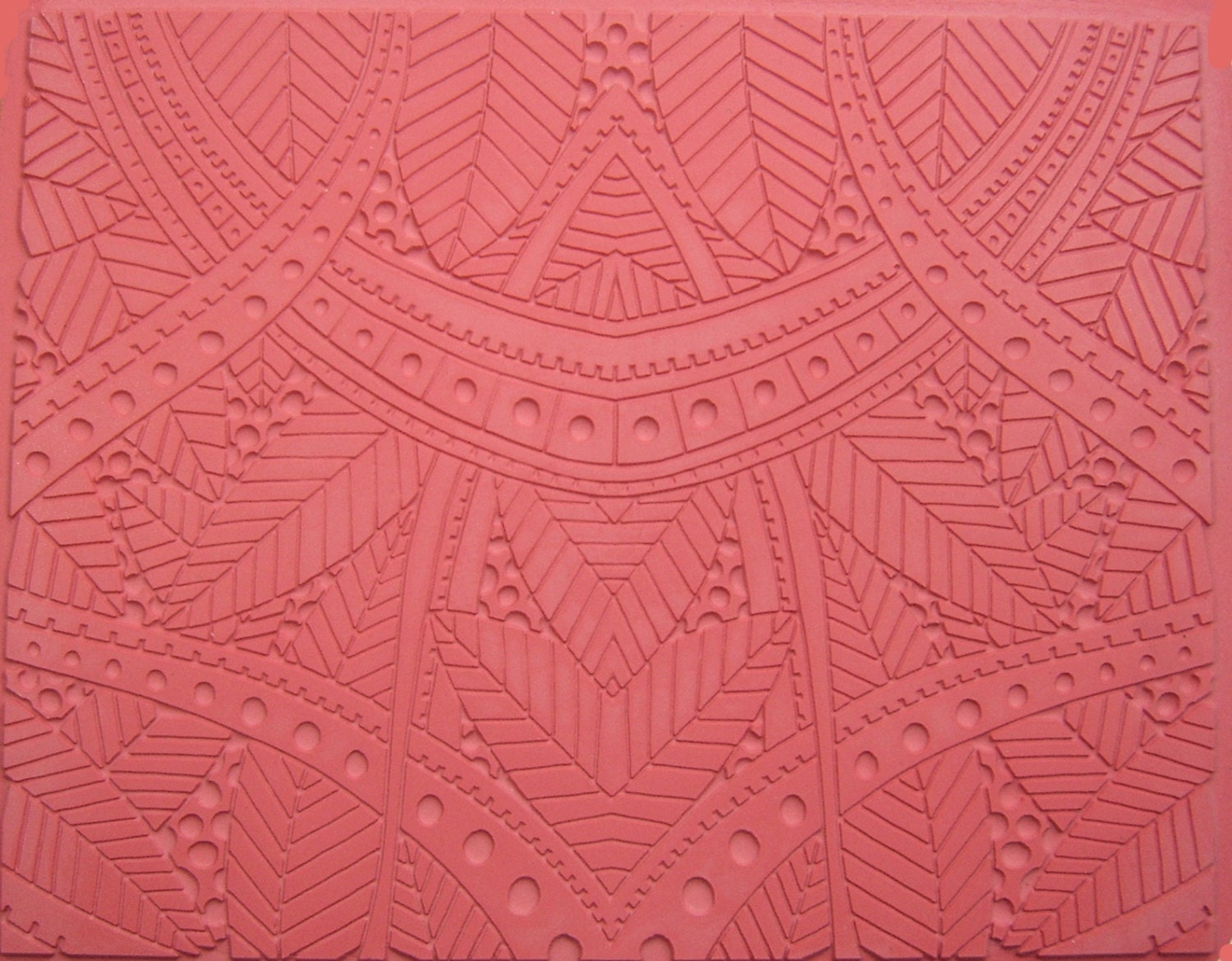 I N T A G L I O  - Dot Leaf II Design to Impress in Clay
