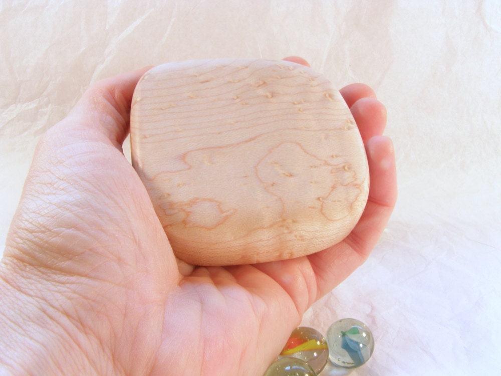 Birdseye Maple Spirit Shaker, meditation music, desk toy, stress relief toy, music lover gift, eco friendly gift, percussion instrument