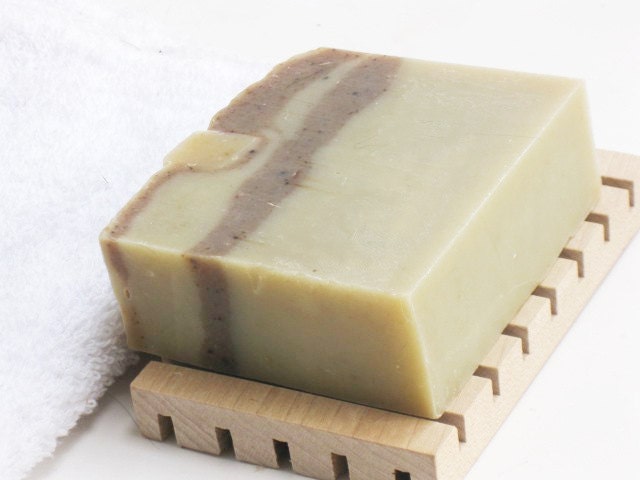 Ernest Hemingway soap featuring tobacco, lime and cedar