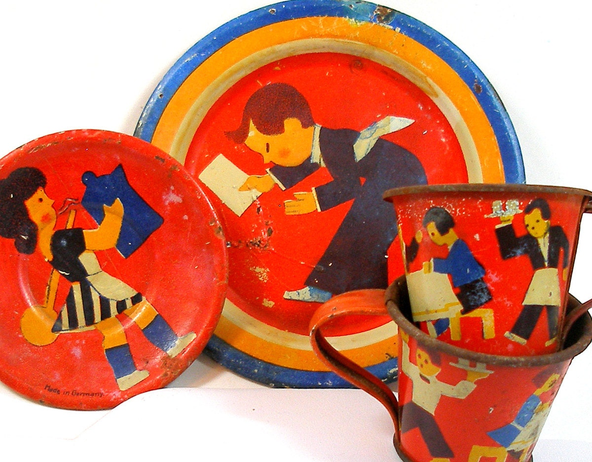 RARE 30s Tin Toy Tea Set, Art Deco German restaurant graphics, set of 6.