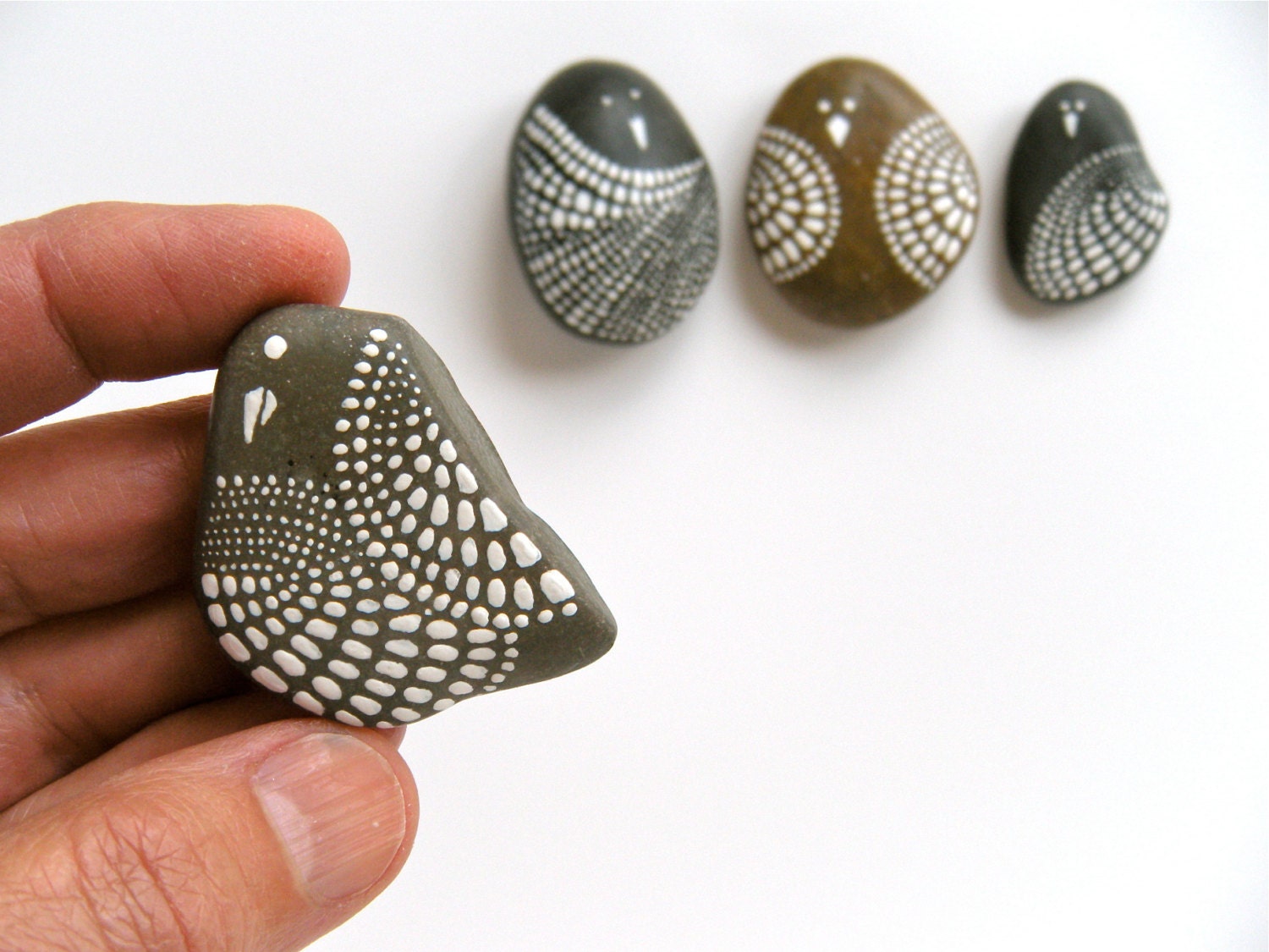 fat little bird - hand painted beach stone