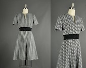 25% Off Sale Vintage 1960s Dress 60s mini dress full skirt floral mod black white knit dress M