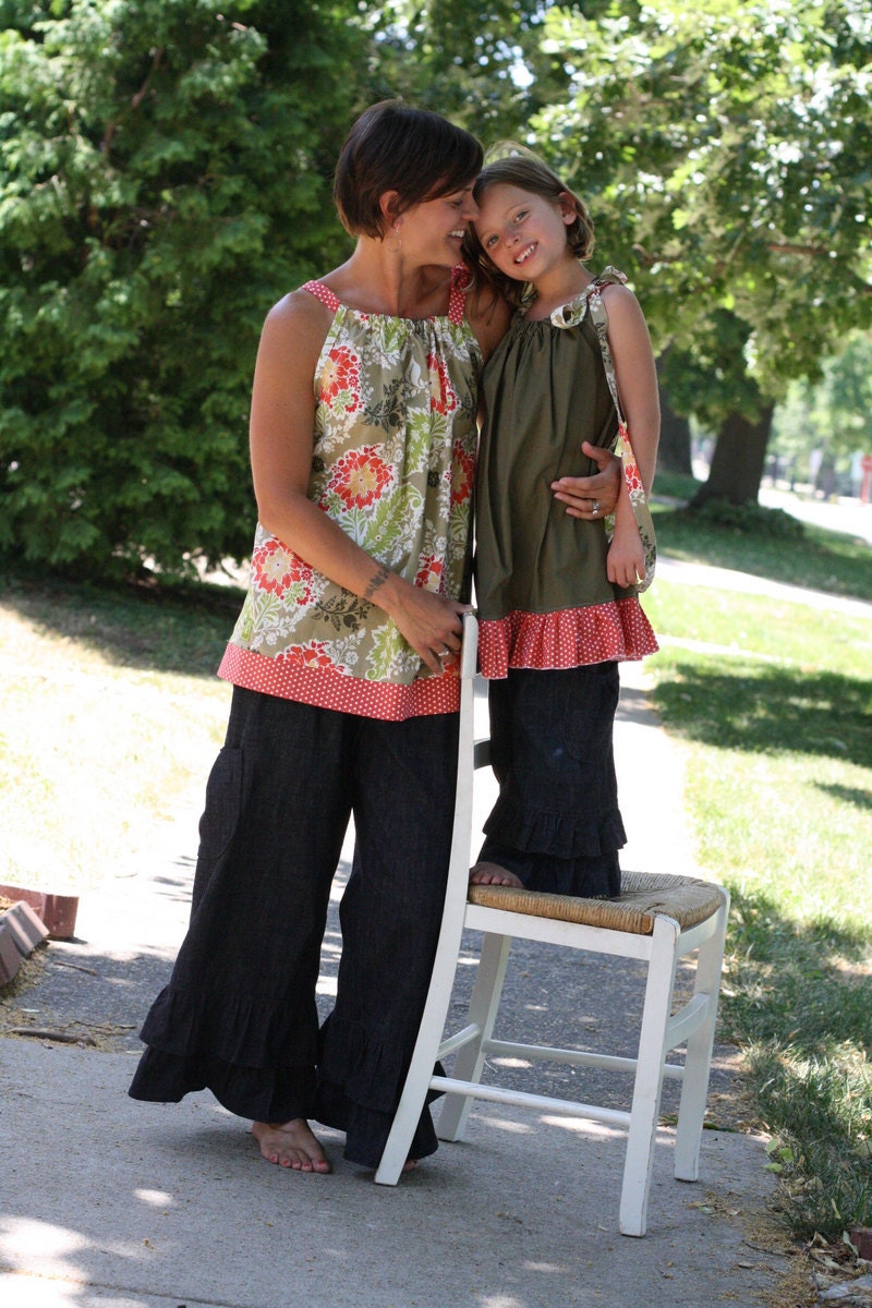 Mommy Pillowcase Top - Medium - Ready to ship - to Match Daughter Pillowcase Dress