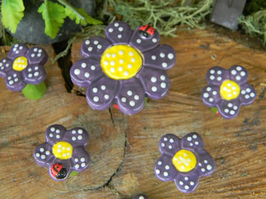 Fairy Furniture  Flower Daisy  Table,  4 Chairs w  ladybug  accents, stepping stones   handmade ceramic 10 pc Purple  Glazed Picnic table