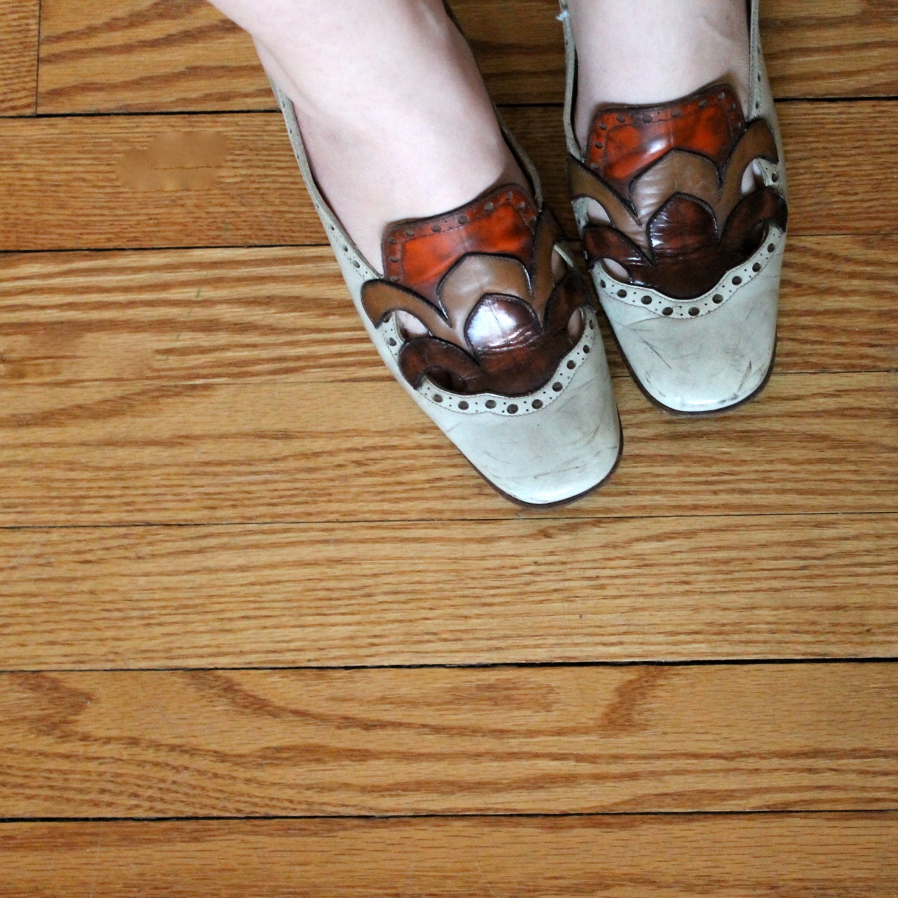 70s pair of shoes by NINA // boho Heels sz 7.5 - 8 in medium widtn