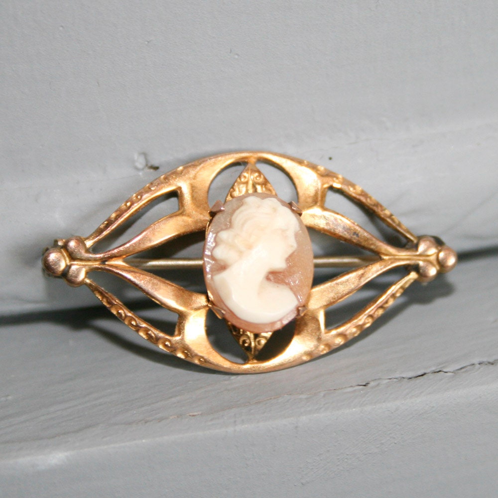 AMCO Gold Filled Cameo Brooch