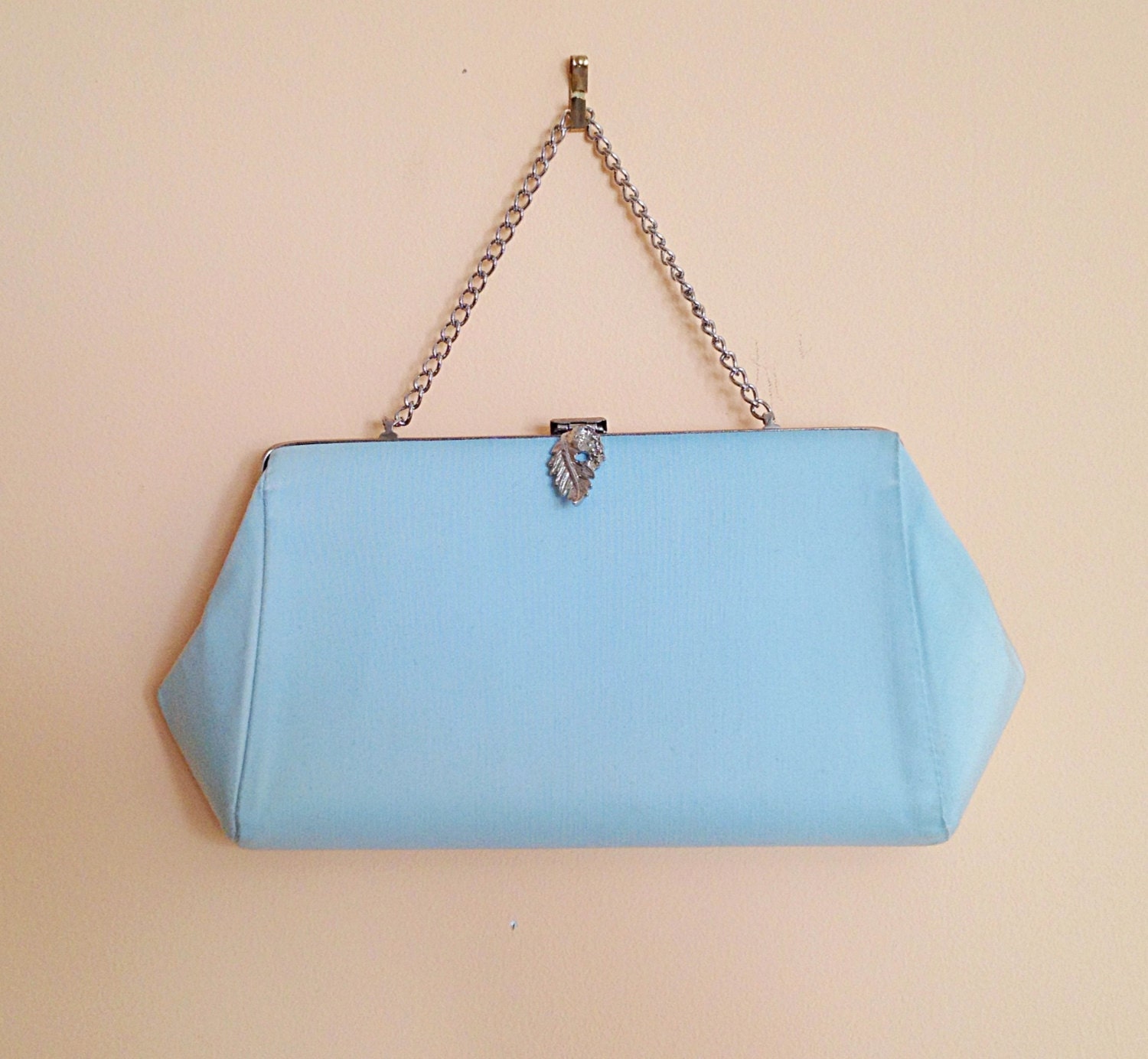 Vintage Pale Blue Evening Clutch. Pastel Blue. Aqua. Wedding. Formal. Powder Blue. Small Purse. Ocean Blue. 1970s. Structured Purse.