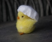 Little spring chick in it's egg needle felt wool (woolcrazy)