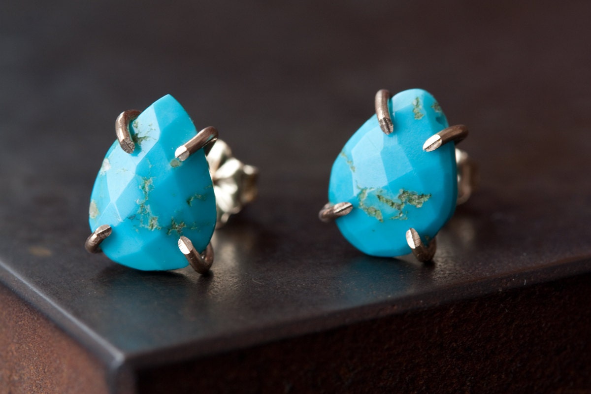 Faceted Blue Turquoise Stud Earrings in 14kt Gold