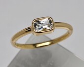 Emerald cut sapphire bezel ring - engagement ring - 18k gold
