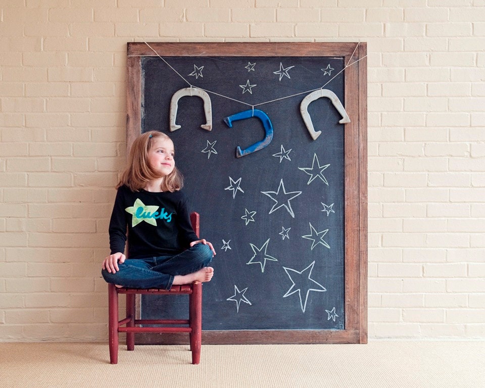 Girls Lucky Star Shirt ... A girls custom tee ... Perfect for a Birthday or St. Patrick's Day Il_570xn