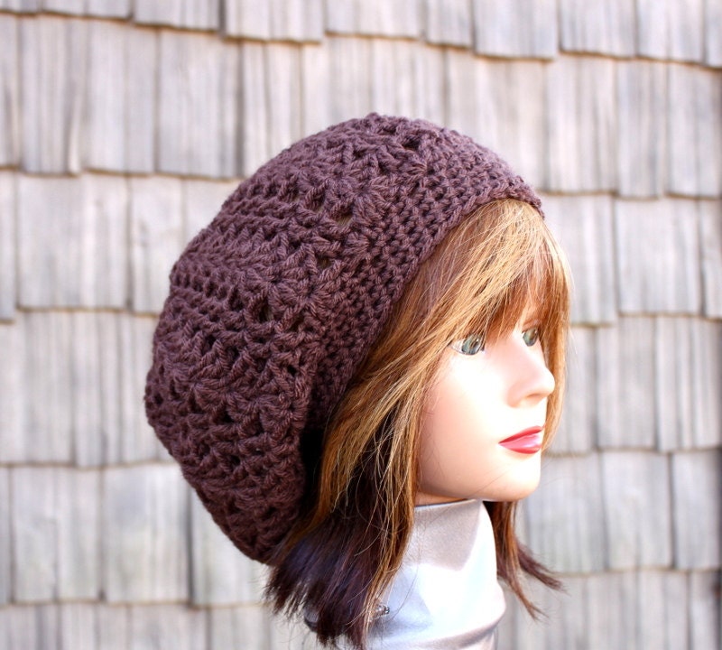 Shell-Stitch All-Season Beret in Nut Brown