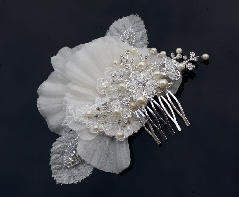 Wedding Hair Accessory, Bridal Fascinator, Wedding Head Piece, Bridal Comb