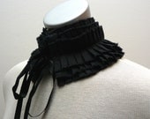 Pleated black collar with satin ties - Vietto
