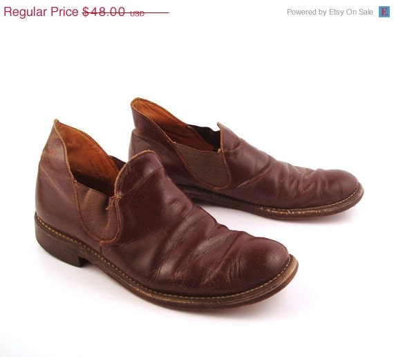 SALE Brown Ankle Boots Vintage 1960s Distressed Leather Short Romeos Men's 8