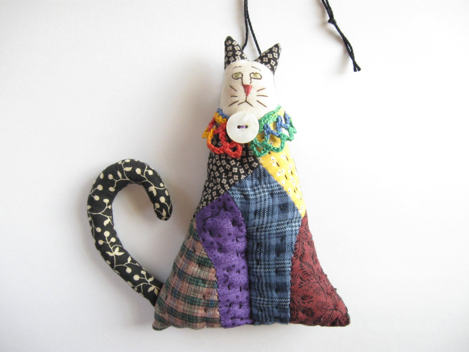 Quilted Cat -  Primitive Folk Art - Hanging Ornament - Cat Decor Cupboard Hanger Rustic Farmhouse Decor Primitives Country Decor
