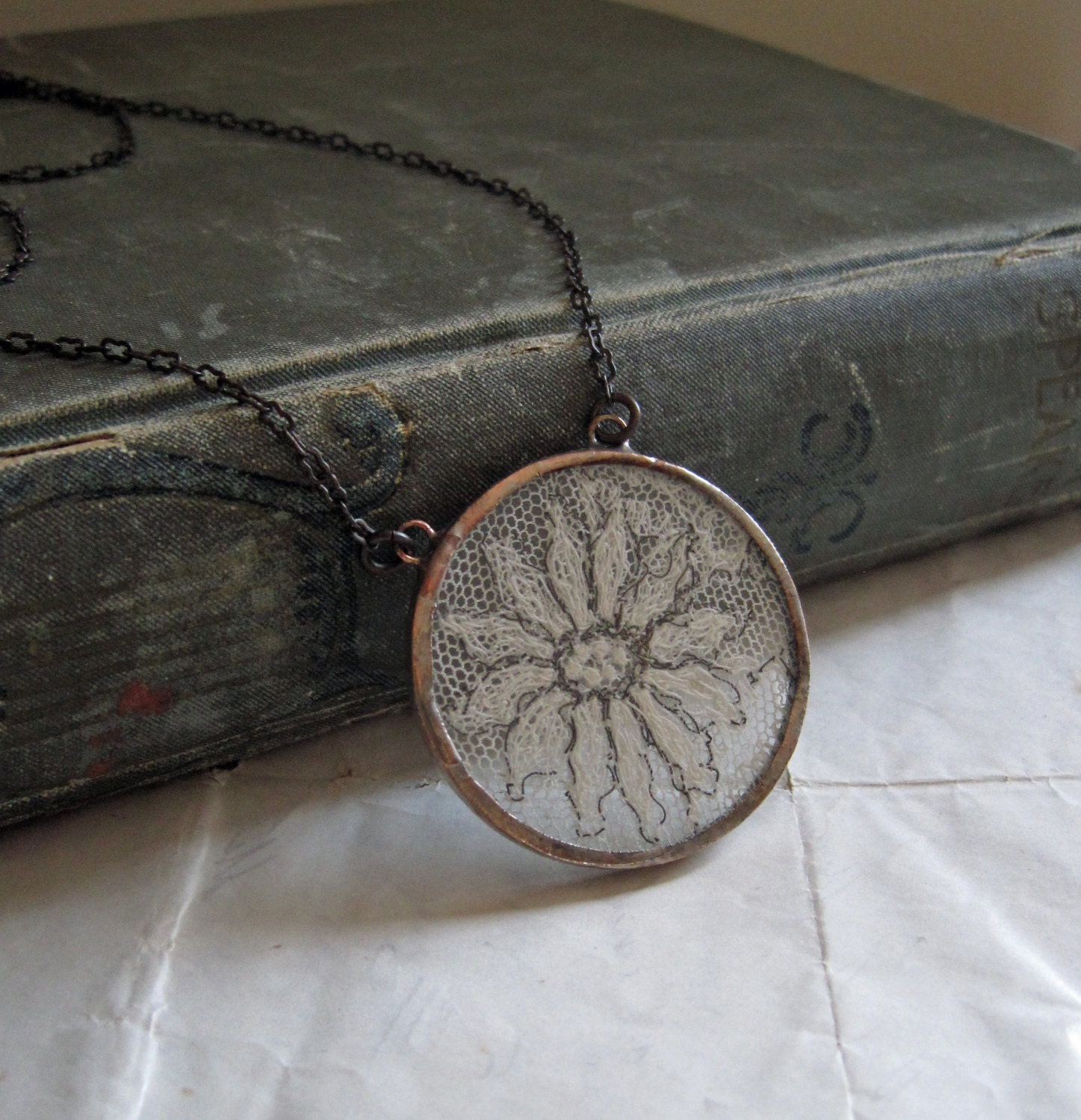 Flower Circle Vintage Lace Jewelry Bib Necklace
