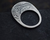 Victorian Floral & Leaf Double Happiness ring