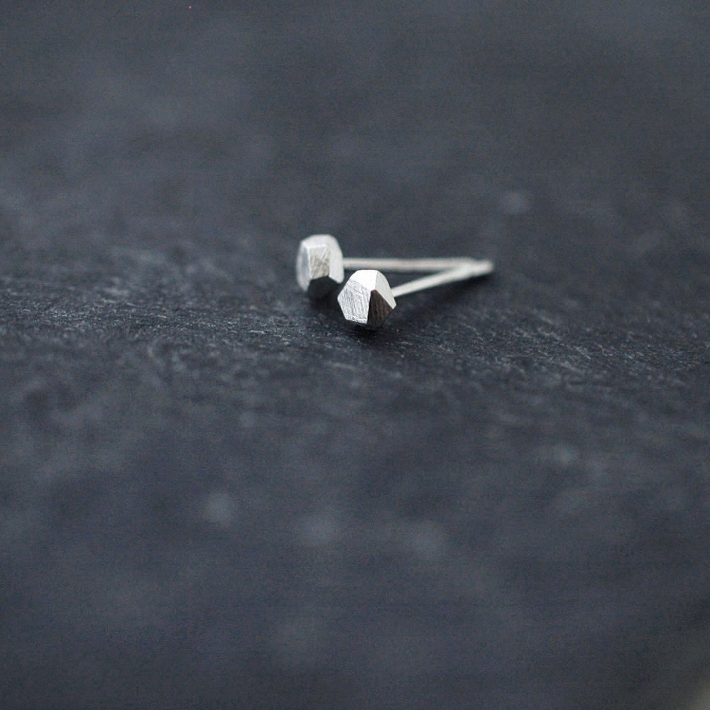 Mini facets diamond-like sterling silver studs