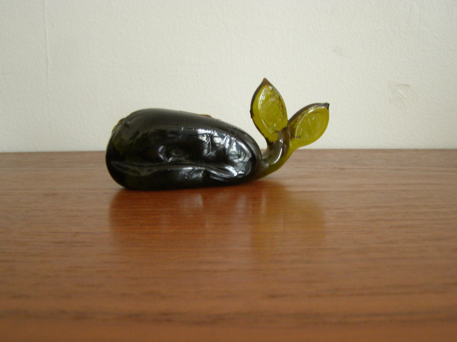 Vintage Green Whale Pilgrim Glass Paperweight