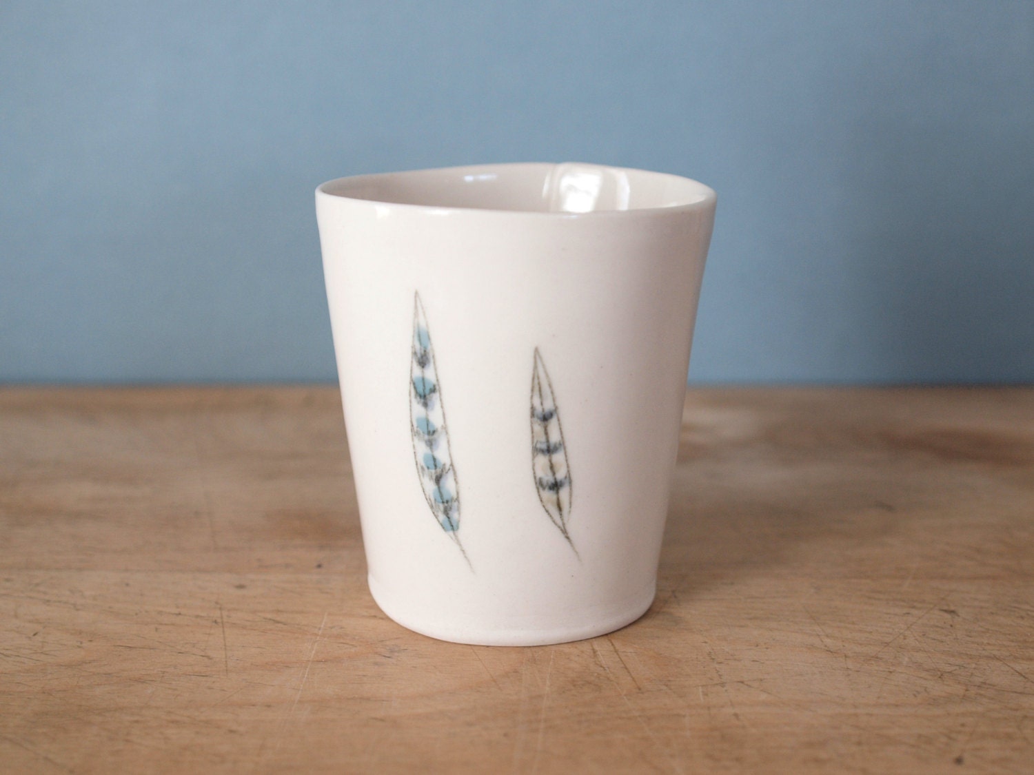 feather cup small. no 105
