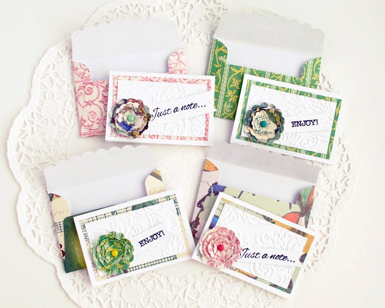 Scalloped Envelope and GIFT CARD Set - 4 count
