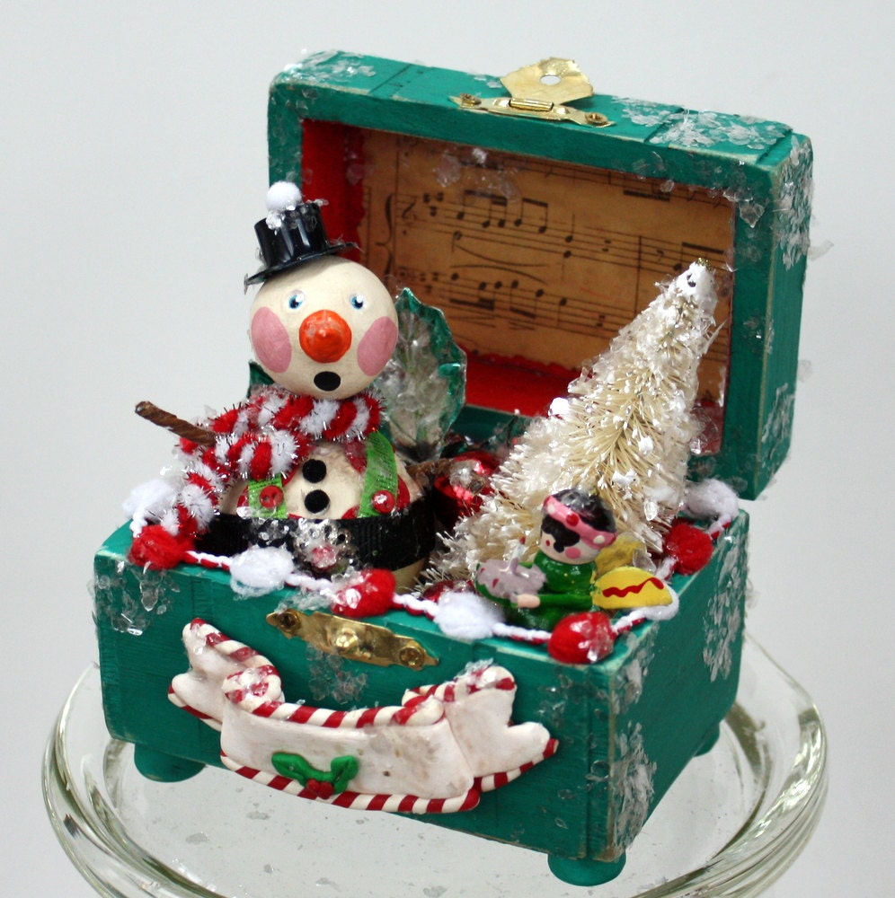 Vintage Look SnowMan Christmas Decoration Treasure Box Decoration