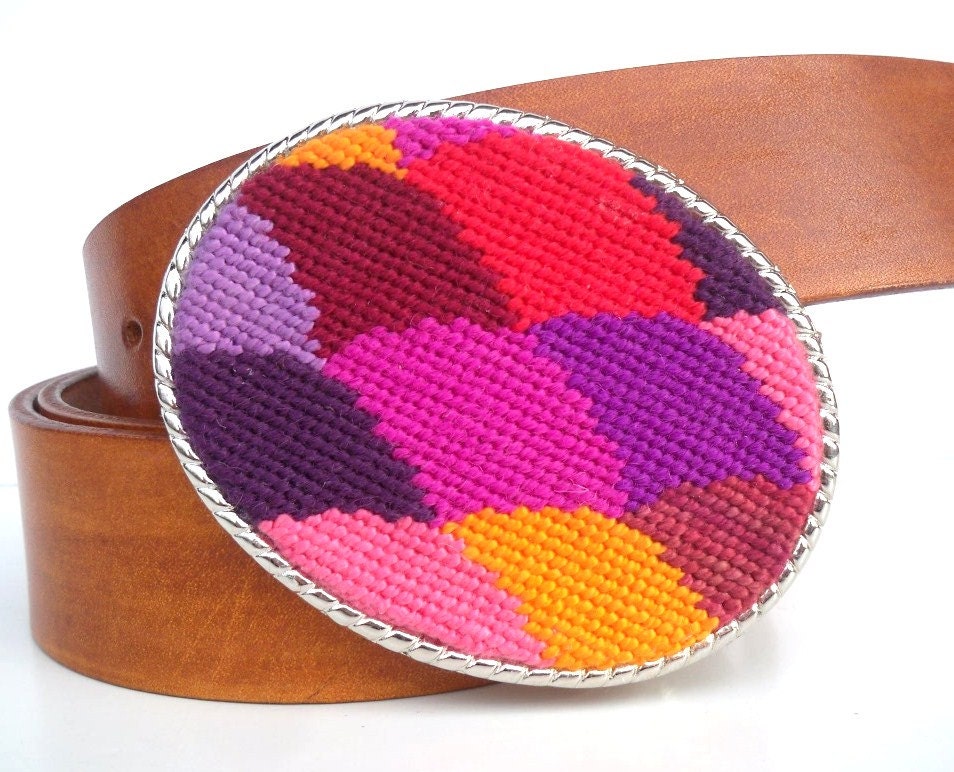 Needlepoint  Tangy Scallop Belt Buckle