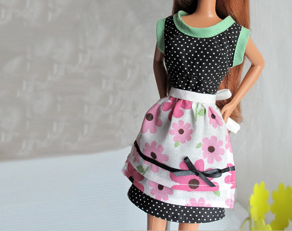 Barbie Dress and Retro Apron Polka Dot Floral Black-White