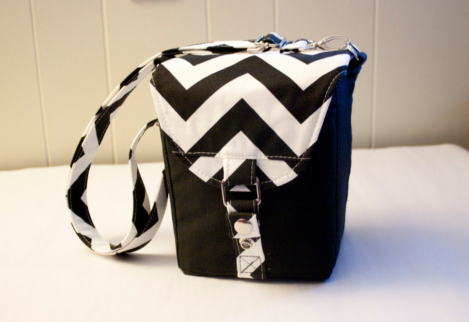 dslr camera bag // padded adjustable strap small camera bag // canon rebel bag // CUSTOM in your choice of fabric