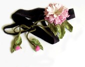 Felt belt with 3D peony flower and leaves. Lariat necklace. Black belt with pink peony and olive moss green leaves